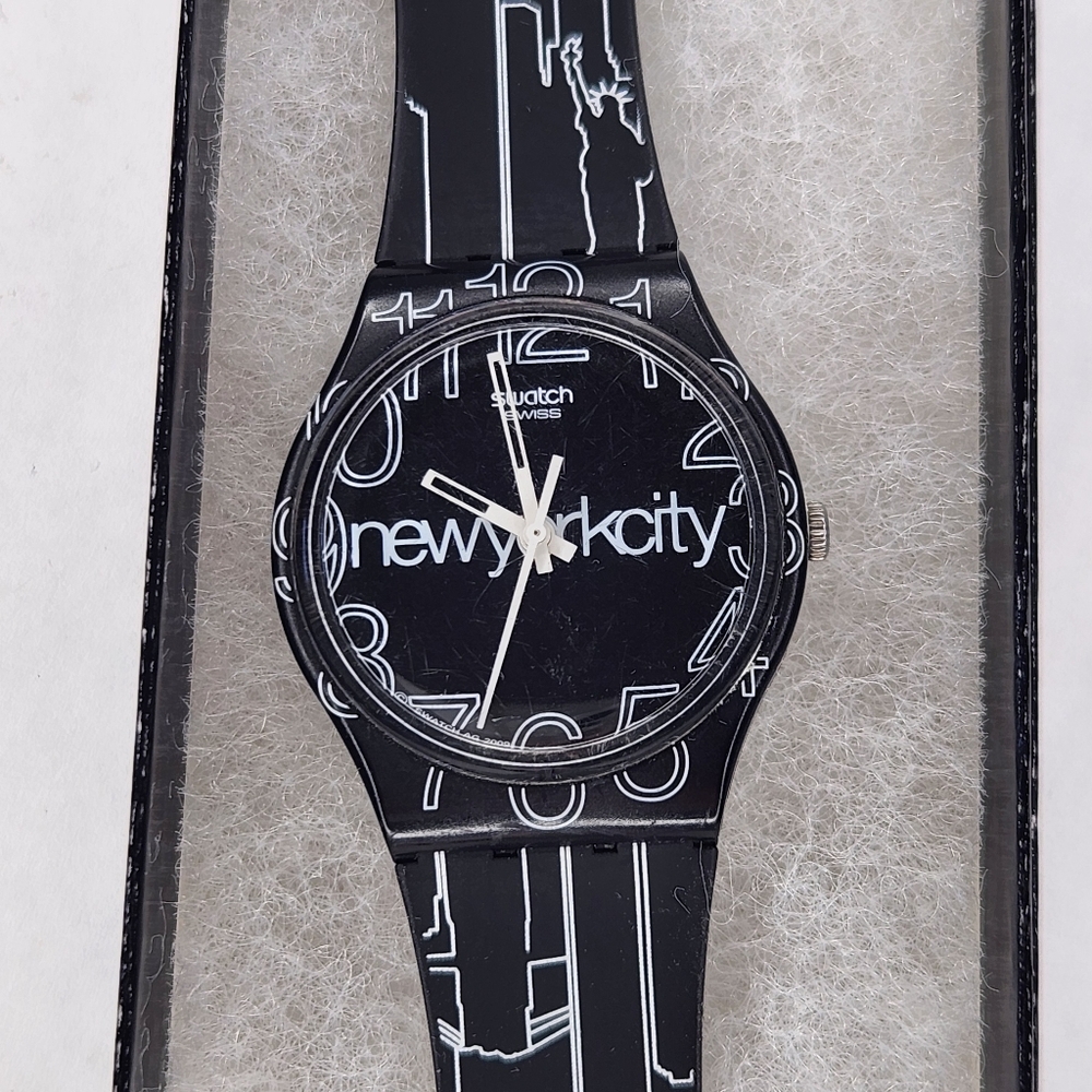 Vintage Swatch New York City Skyline Black and White Unisex Men's Women's Watch